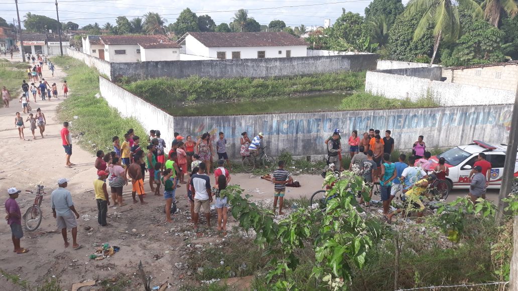 Ossada Humana Encontrada Em Matagal Na Regi O Metropolitana Alagoas