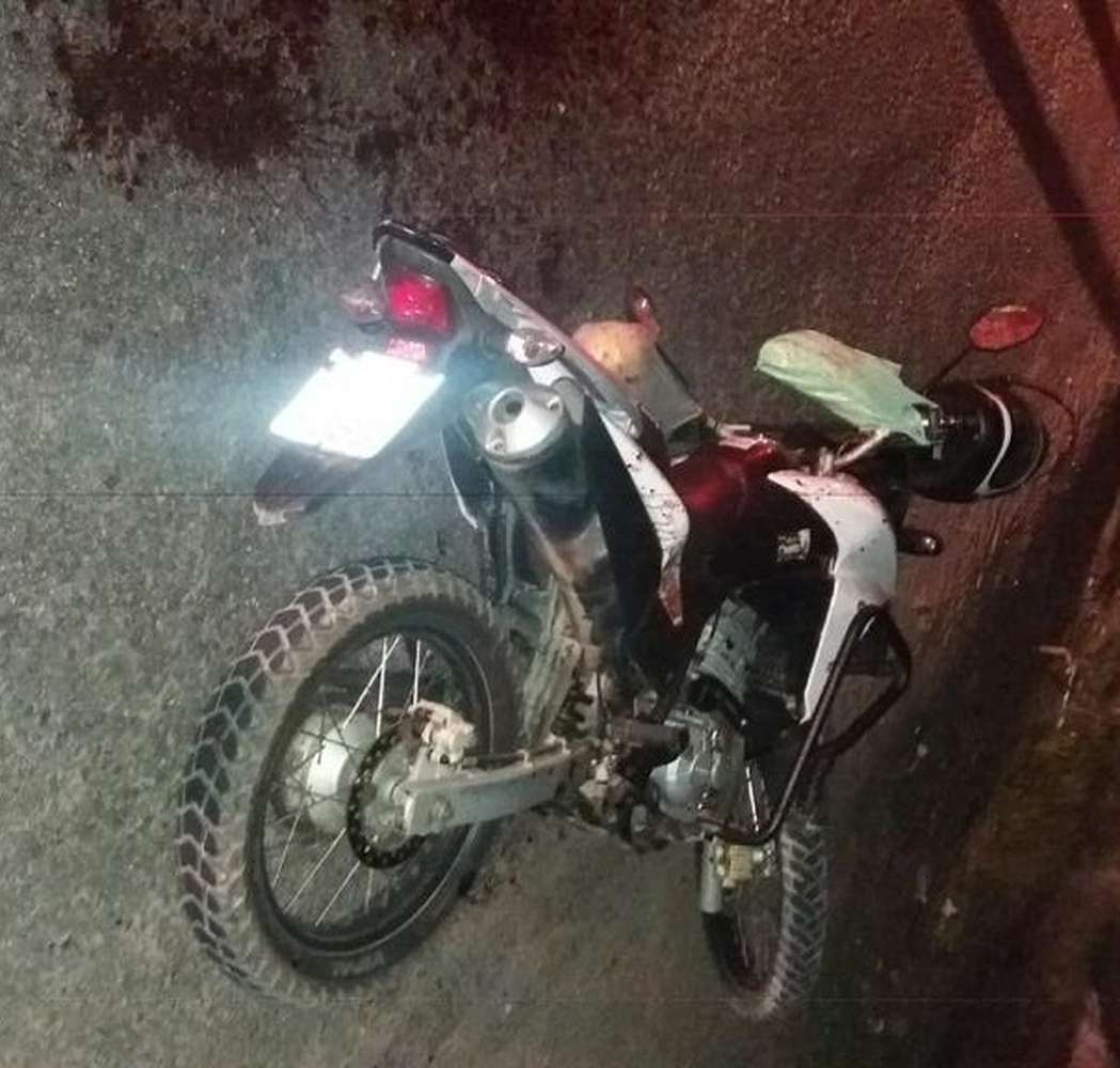 Motociclista morre na BR 101 após ser atingido por linha de pipa