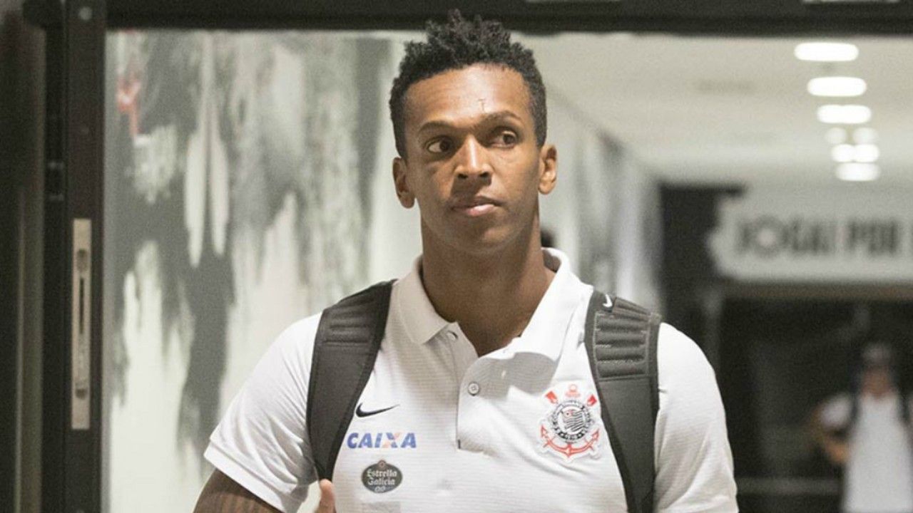 Corinthians Anuncia A Contrata O Do Atacante J Alagoas Horas