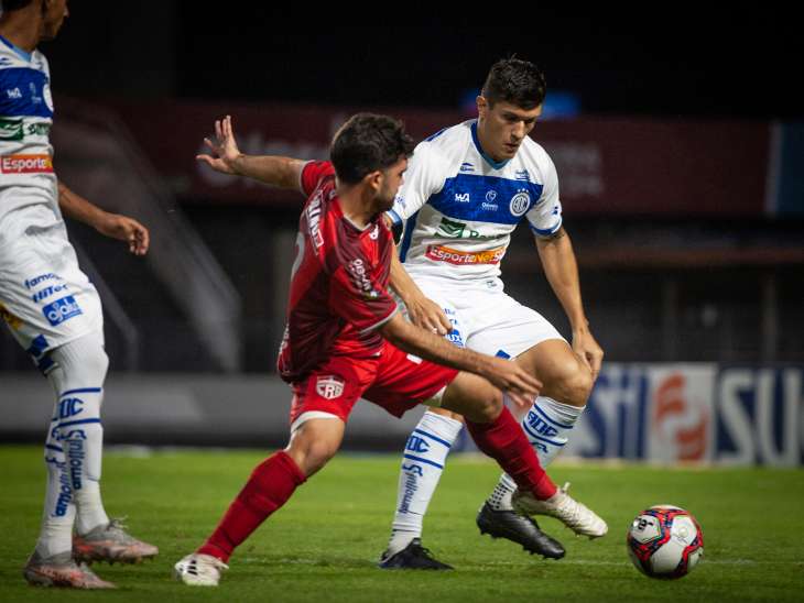 CRB vence e vira vice líder da Série B CSA foi derrotado pelo Vila