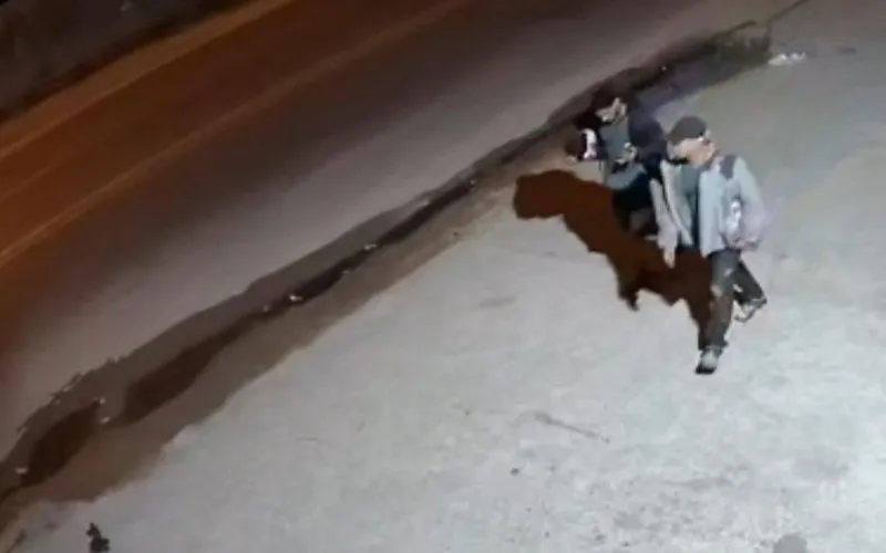 C Meras Flagram Dupla Arrombando Loja De Roupas Em Macei Assista