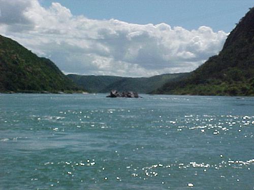 Canions do Rio São Francisco em Piranhas, cenário percorrido por viajantes e cangaceiros