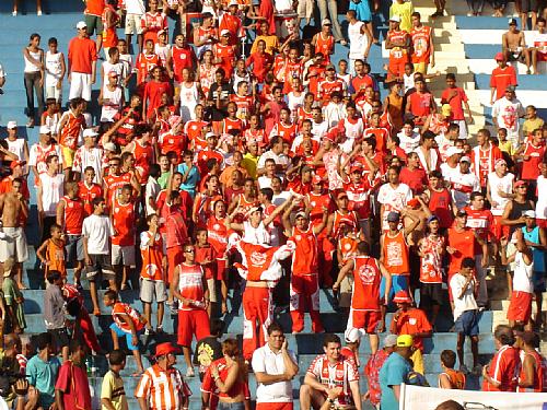 Torcida pede a cabeça de Luiz Carlos Cruz