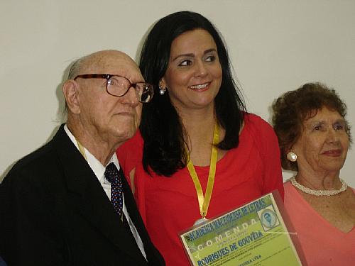 Lourdinha Lyra durante entrega da Comenda jornalista Rodrigues Guerra