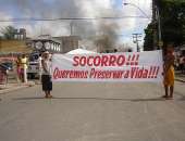 Moradores do Feitosa bloqueiam avenida para pedir paz no trânsito