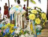 Seguidrores prestam homenagens à rainha do mar