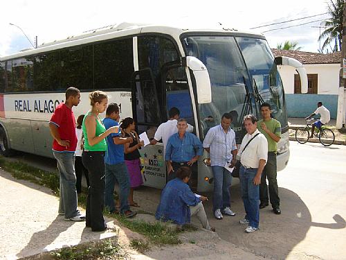 Turistas vão à Delegacia de Plantão II para prestar queixa pelo assalto