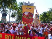 Mais de 100 mil pessoas são esperadas na orla; festa começa hoje com Baile Municipal