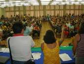 Professores reunidos no auditório da Antiga Reitoria, no Centro