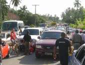 Dezenas de motoristas foram impedidos de chegar a Maceió devido à interdição