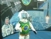 Roupas utilizadas por astronautas estão em exposição