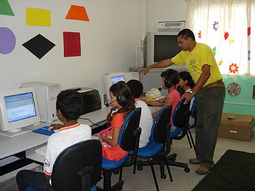 Escola de Boca da Mata recebe sala com recursos audiovisuais