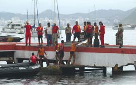 Bombeiros resgataram mais dois corpos na Baía de Guanabara