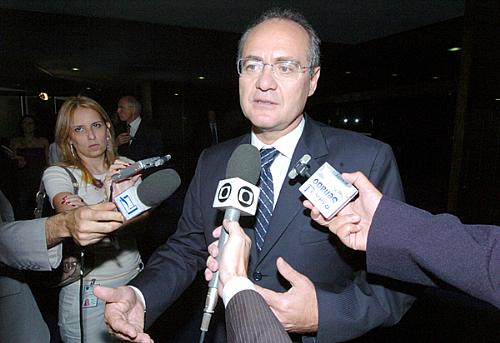 Renan admite que fim da reeleição fique para 2007