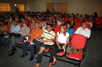 A consultora Rosa Tenório, da Cidade Digital, fez apresentação do PDP