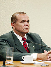 Francisco Escórcio, ex-senador e assessor de Renan, nega espionagem