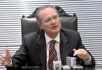 Acordo entre PSDB e PMDB salva mandato de Renan no Senado