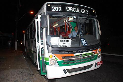 Ônibus da Veleiro que foi assaltado