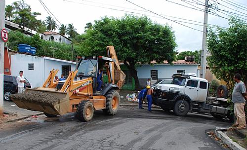 Acidente congestiona ladeira nas imediações do viaduto