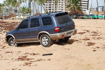 Córrego onde o carro caiu