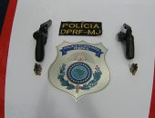 Armas foram encontradas com menores