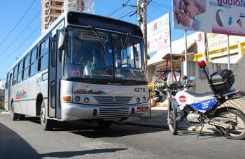 Trânsito no sentido Centro/Farol está completamente interrompido