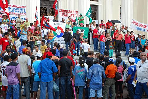 Cerca de 23 lideranças estão presentes ao ato