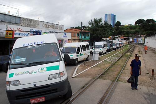 Transportadores realizam carreata pelas ruas do Centro de Maceió