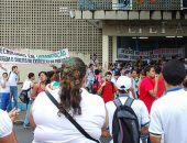 Estudantes protestam contra extinção de curso e sucateamento do Cefet