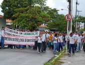 Estudantes protestam contra extinção de curso e sucateamento do Cefet