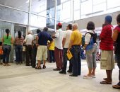 Nas agências do Banco do Brasil, usuários já faziam fila antes da abertura da agência