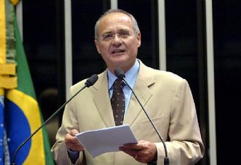 Para Renan, o Congresso também tem que ajudar na solução da crise