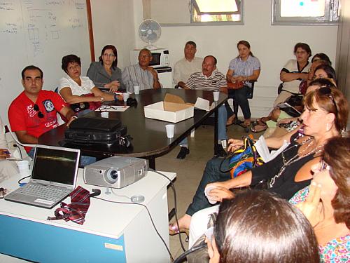 Donos de clínicas se reúnem com comissão do Detran para discutir redução da CNH