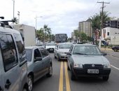 Veículos invadiram faixa na Avenida Álvaro Otacílio