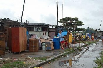 Transferência de moradores doi adiada