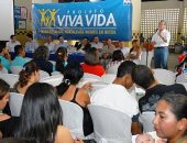 Governador Teotonio discursa durante a realização do fórum