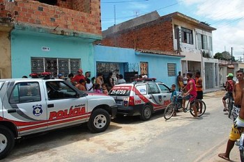 Menor foi executado a tiros dentro da casa da avó