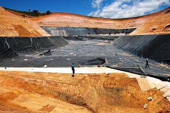 Técnicos da Prefeitura vistoriam aterro sanitário