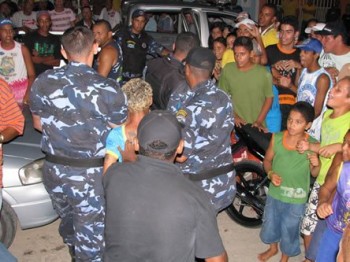 Jovem é acusado de invadir residência e levar um relógio