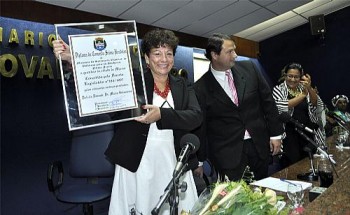 Nilcéia Freire é homenageada pela Câmara de Maceió