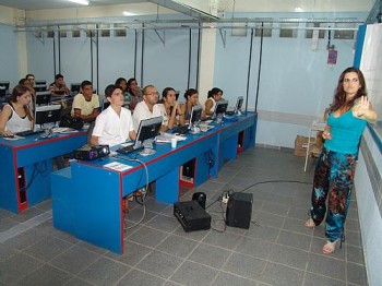 Treinamento está sendo realizado na Faculdade Maurício de Nassau