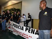 Militares e bombeiros de vários estados fazem pressão em Brasília pela aprovação da PEC