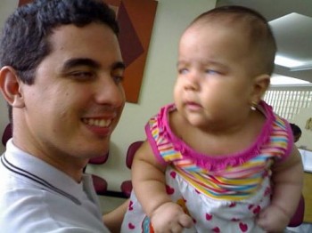 Renato e a pequena Ana Luiza