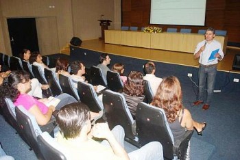 Secretário Francisco Araújo participou da apresentação do programa