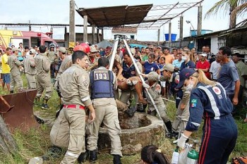 Comunidade acompanhou com expectativa resgate das vítimas