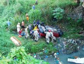 Bombeiros e socorristas do Samu resgataram as vítimas, que foram encaminhadas a hospitais particulares