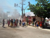 Moradores bloquearam acesso de Cruz das Almas à Jacarecica