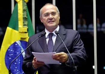 Projeto do Renan garante apoio do BNDES aos APLs