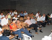 Representantes de secretarias e líderes comunitários discutem medidas preventivas contra a chuva