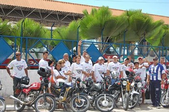 Motociclistas comemoram Dia do Trabalhador